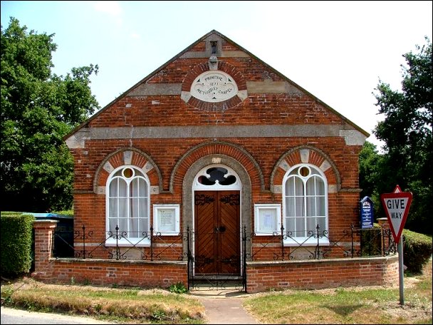 Beetley Methodist chapel: pretty and primitive