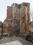 Bowthorpe ruin